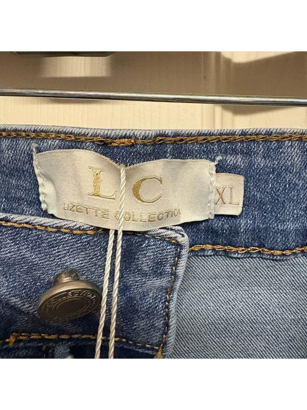 Lizette Collection High Waisted Jeans with Rhinestones 5 pockets size XL NEW NWT